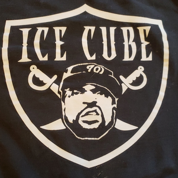 Pullover - Picture 2 of 2